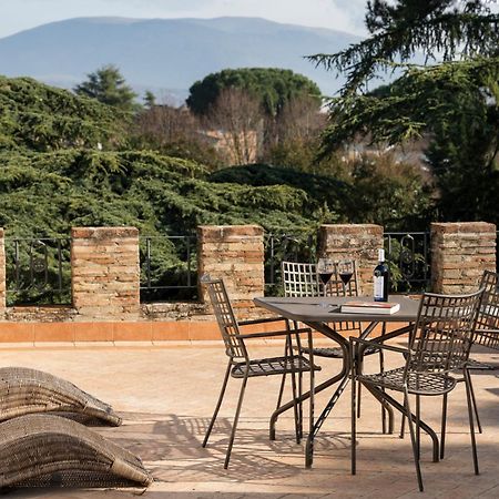 Relais Parco Dei Cavalieri Assisi Hotel Petrignano Exterior photo