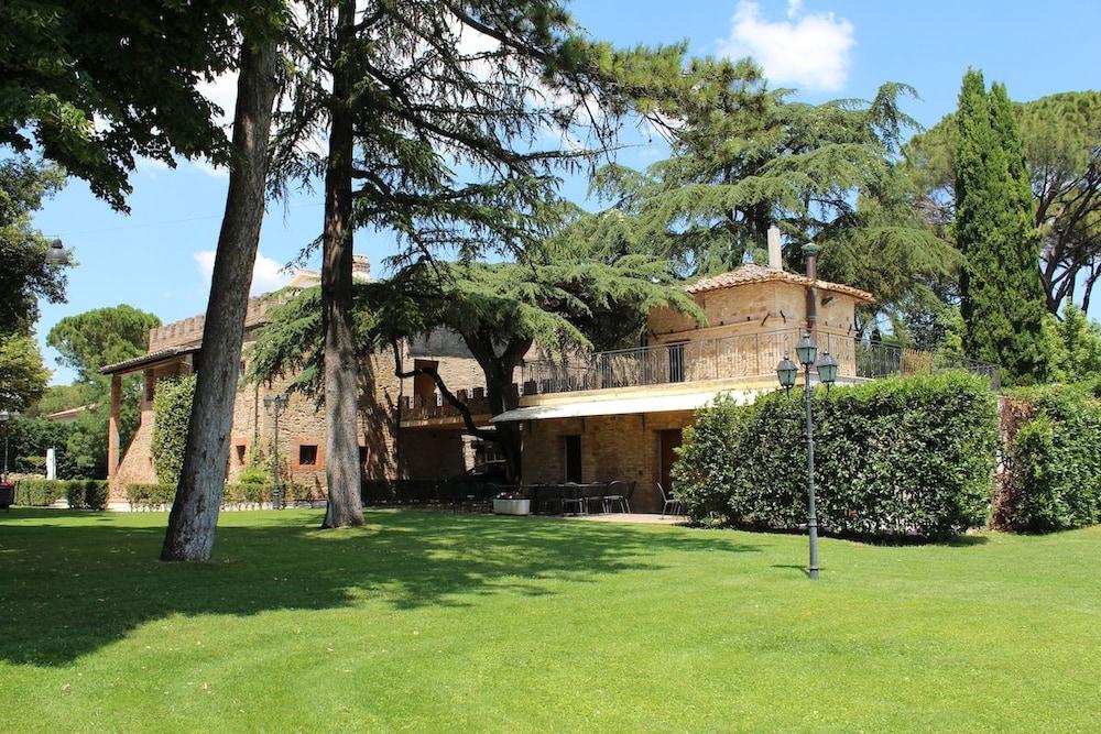 Relais Parco Dei Cavalieri Assisi Hotel Petrignano Exterior photo