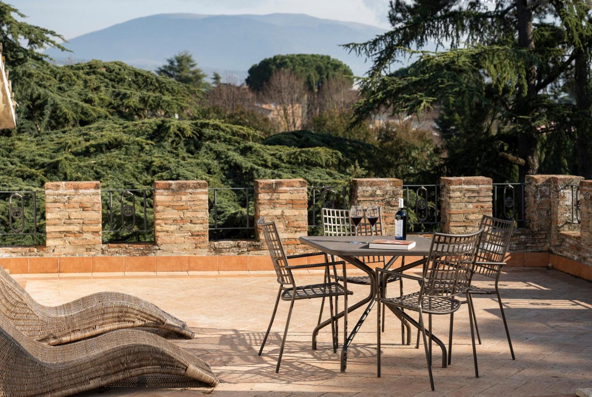 Relais Parco Dei Cavalieri Assisi Hotel Petrignano Exterior photo